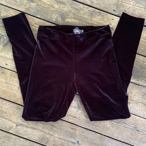 Avenue Montaigne Black Velvet Pull On Skinny Pant